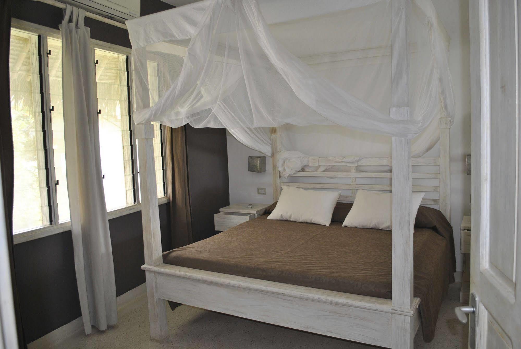 Kola Beach Resort Mambrui Экстерьер фото